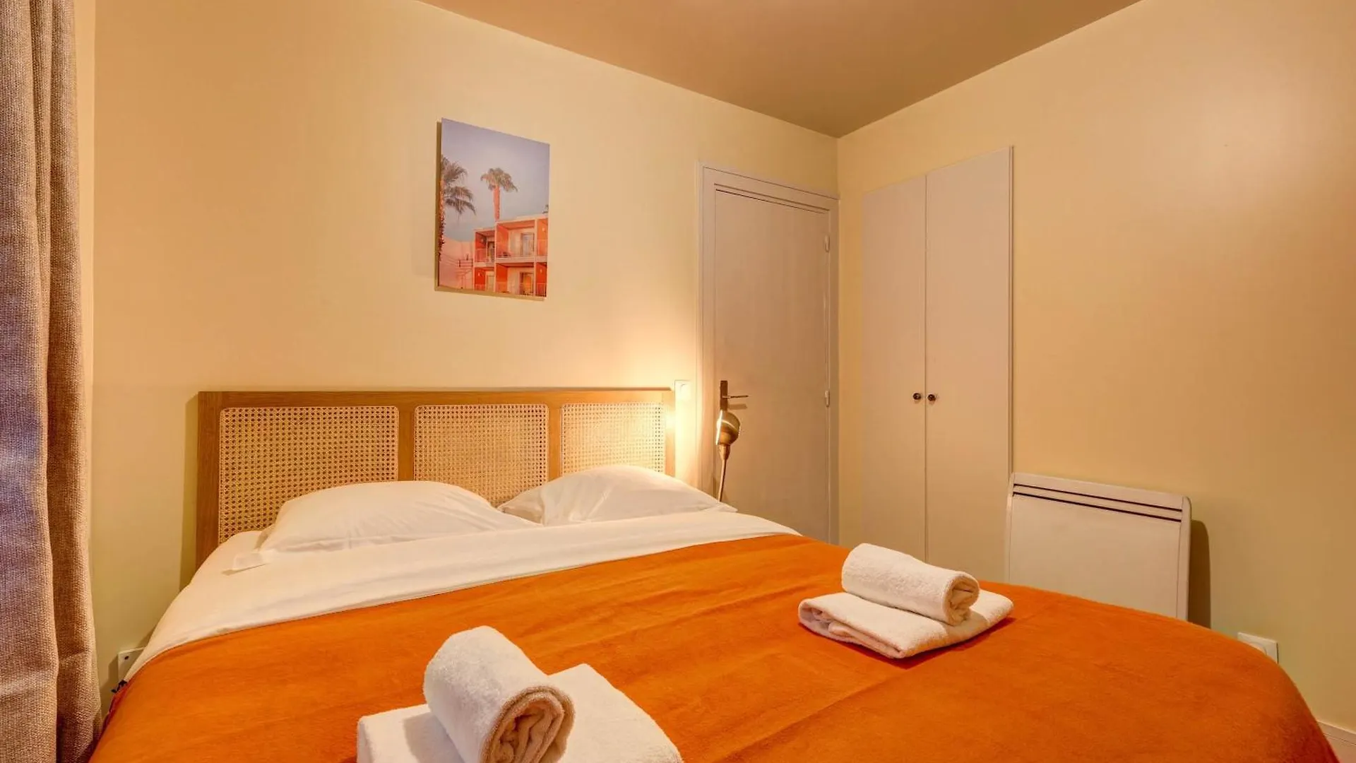 Apartment Le Marais - Les Halles Colorful & Modern 3Bd Paris
